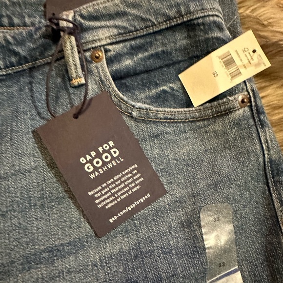 NEW w Tags - GAP girlfriend Crop Jeans Size 33- (20” ax at the waist) - Picture 9 of 14